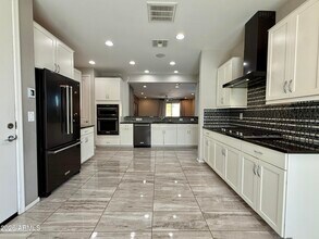 9464 W Fallen Leaf Ln in Peoria, AZ - Building Photo - Building Photo