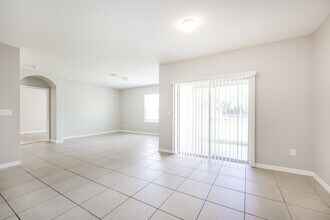806 SW 11th Ave in Cape Coral, FL - Building Photo - Building Photo
