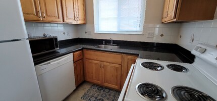 1642 Queen Charlotte Dr in Sunnyvale, CA - Building Photo - Building Photo