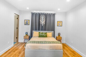 14539 Weddington St in Sherman Oaks, CA - Building Photo - Building Photo