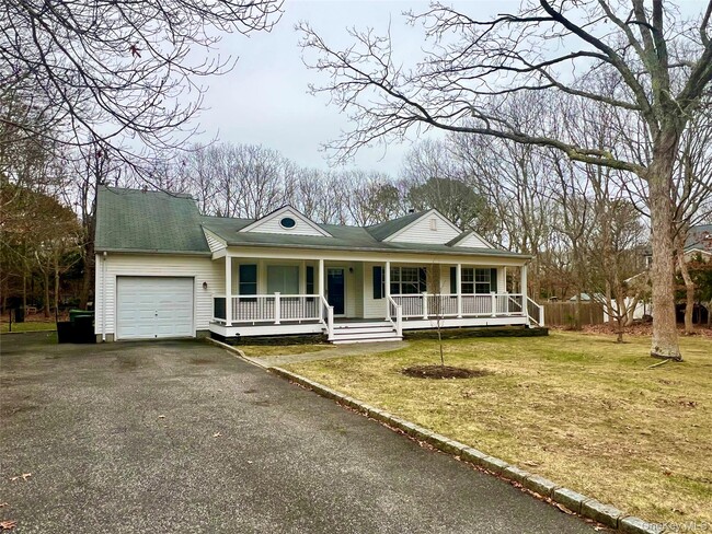 7 Deborah Dr in Westhampton Beach, NY - Building Photo - Building Photo