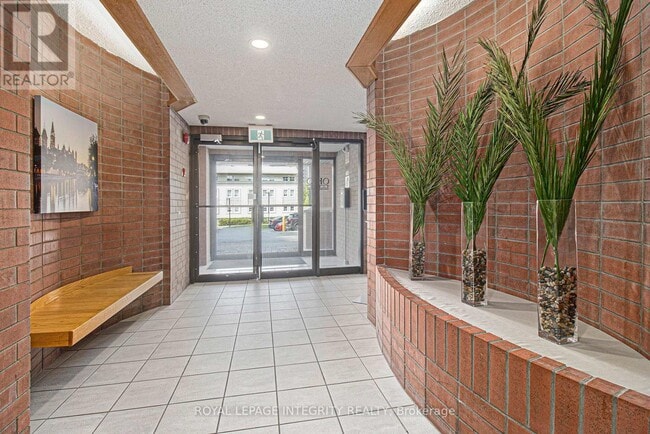 1180 Ohio St in Ottawa, ON - Building Photo - Building Photo