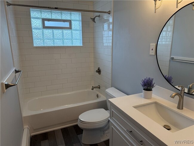 property at 4867 N Bailey Ave