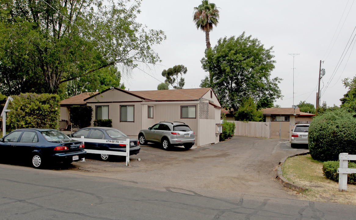 6744-6750 Solita Ave in San Diego, CA - Foto de edificio