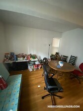 63 S Huntington Ave, Unit 2 in Boston, MA - Building Photo - Building Photo