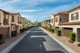 Orchard Hills Village in Irvine, CA - Building Photo - Building Photo