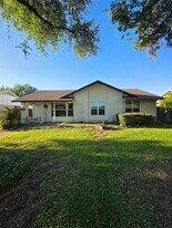 1273 Valencia Ln in Lewisville, TX - Building Photo