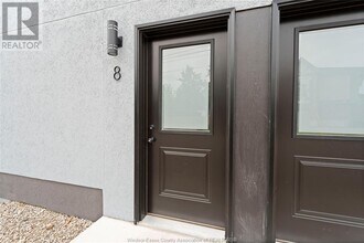 127 Talbot St N in Essex, ON - Building Photo - Building Photo