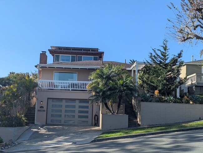 4245 Del Monte Ave, Unit MainFront in San Diego, CA - Building Photo - Building Photo