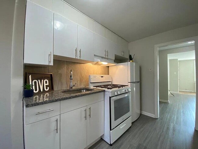 property at 4327 Glendale St