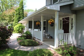 7618 Westchester Dr in Middleton, WI - Building Photo - Building Photo