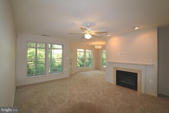 12000 Amber Ridge Cir in Germantown, MD - Building Photo - Building Photo