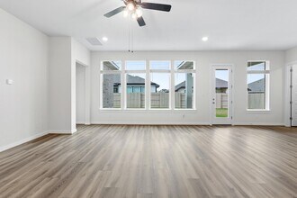 150 Samuel Blair Pass in Bastrop, TX - Foto de edificio - Building Photo