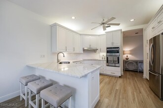 233 Colonade Cir in Naples, FL - Building Photo - Building Photo