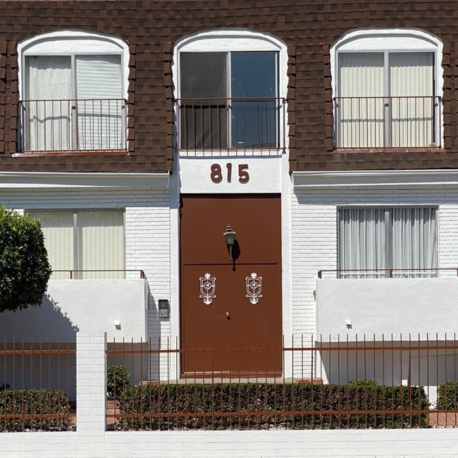 815 Crenshaw Blvd