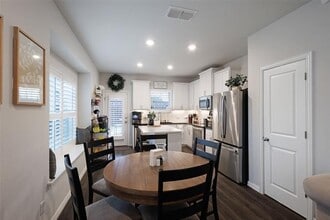 1280 Lamar Dr in Lewisville, TX - Building Photo - Building Photo