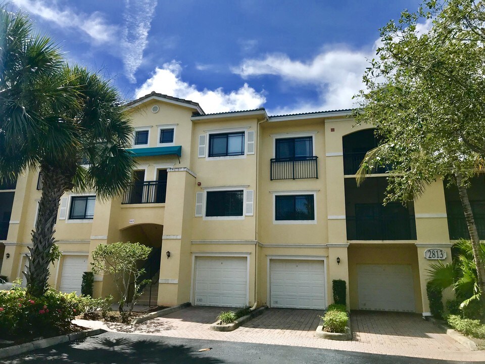 2813 Grande Pkwy-Unit -301 in Palm Beach Gardens, FL - Building Photo