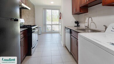 6220 Springhill Dr, Unit 9310-201 in Greenbelt, MD - Building Photo - Building Photo