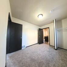 2716 Maple St in Des Moines, IA - Building Photo - Building Photo