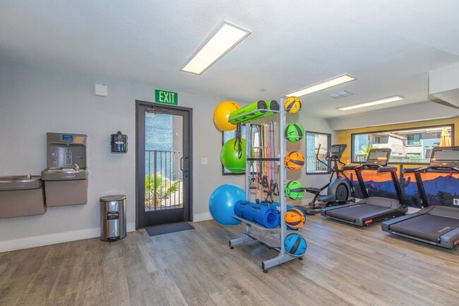 Peak at Oro Valley in Tucson, AZ - Foto de edificio - Building Photo