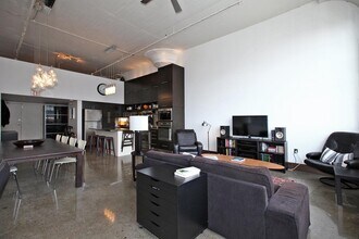 245-245 Carlaw Ave in Toronto, ON - Building Photo - Building Photo