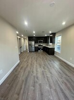 393 E 27th St in Paterson, NJ - Building Photo