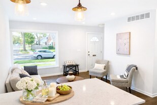 1508 Gardenia Ave in Royal Oak, MI - Building Photo