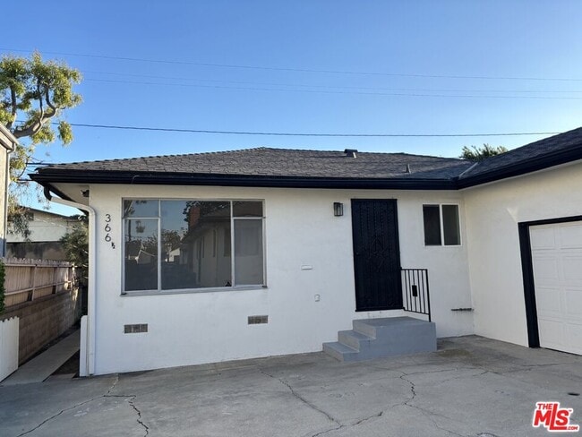 366 1/2 E Hillsdale St in Inglewood, CA - Building Photo - Building Photo