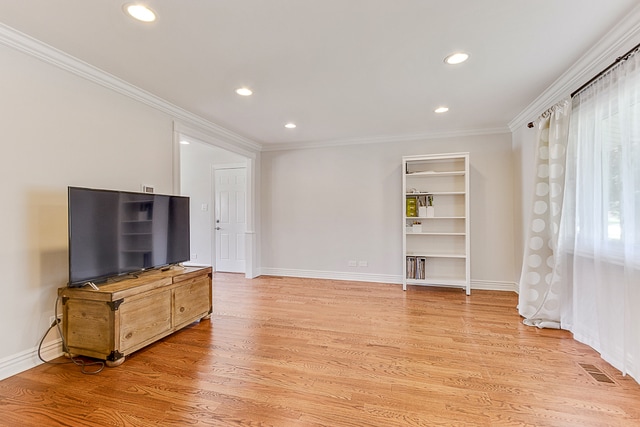 585 Woodlawn St in Hoffman Estates, IL - Building Photo - Building Photo