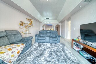10700 NW 66th St, Unit 309 in Doral, FL - Foto de edificio - Building Photo