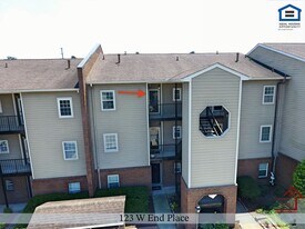 123 West End Pl in Nashville, TN - Building Photo