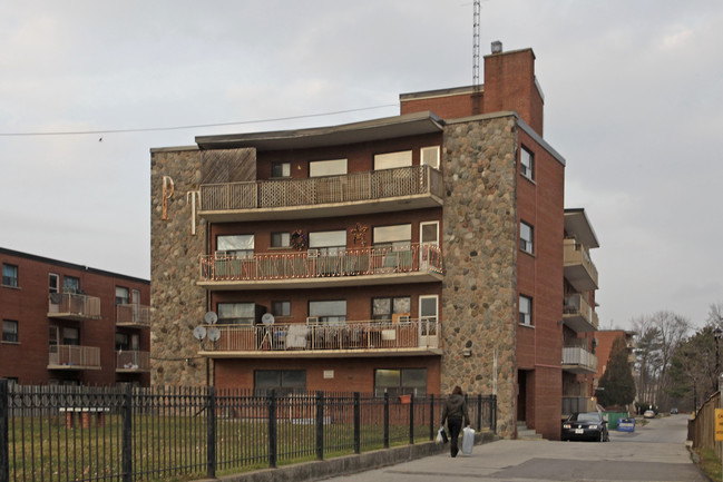 Park Towers Apartments in Mississauga, ON - Building Photo - Building Photo