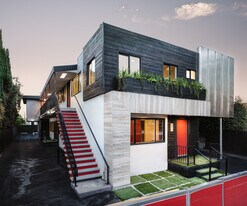 1321 W. 36th Pl. in Los Angeles, CA - Building Photo