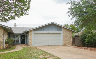 1416 Cardinal Hill Dr in Austin, TX - Building Photo