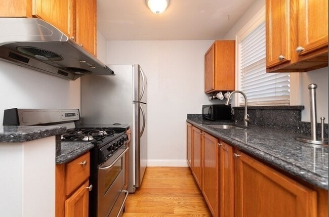 627 Tremont St, Unit 6