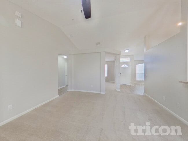 6896 Kettle Creek Dr in Jacksonville, FL - Building Photo - Building Photo