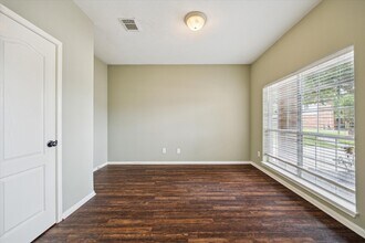 2119 Water Way in Seabrook, TX - Building Photo - Building Photo