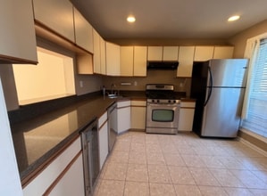 3705 Pinhorn Dr in Bridgewater, NJ - Building Photo - Building Photo