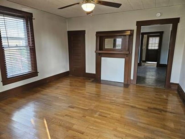 1206 E Myrtle Ave in Johnson City, TN - Building Photo - Building Photo