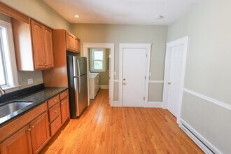 232 Fellsway W, Unit 3 in Medford, MA - Building Photo - Building Photo