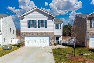 926 Ashwood Wy in Easley, SC - Building Photo