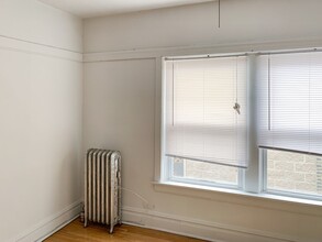 1830 W Foster Ave, Unit 3 in Chicago, IL - Building Photo - Building Photo