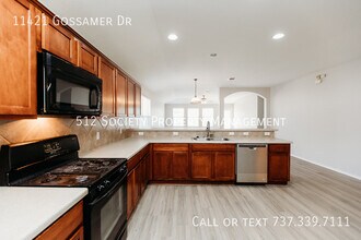 11421 Gossamer Dr in Austin, TX - Building Photo - Building Photo