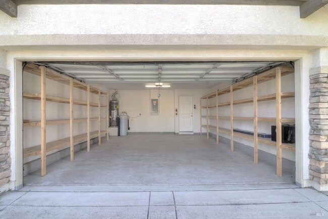 359 Glenn Lakes Dr in Rio Vista, CA - Building Photo - Building Photo