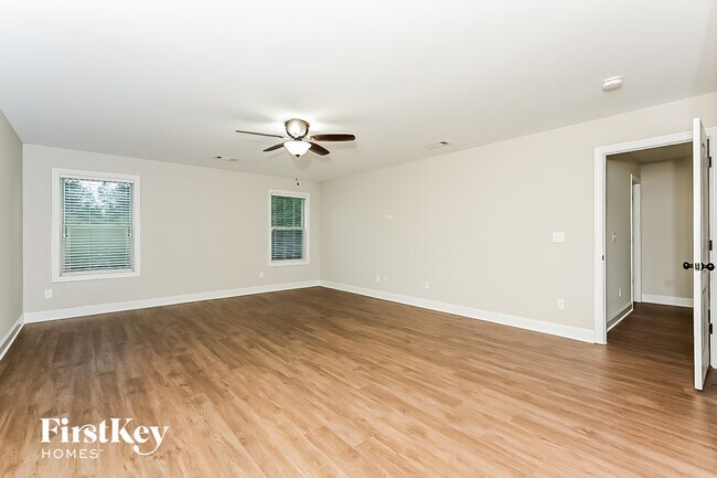 252 Hedgewood Dr in Hampton, GA - Foto de edificio - Building Photo