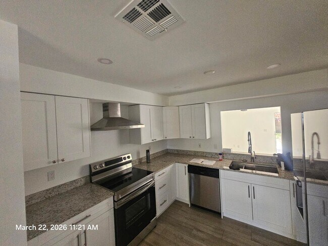 1406 36th Ave, Unit VILLAS OF VERO BEACH in Vero Beach, FL - Foto de edificio - Building Photo