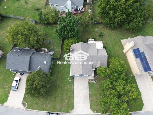 13310 Crystal Ave in Grandview, MO - Building Photo - Building Photo