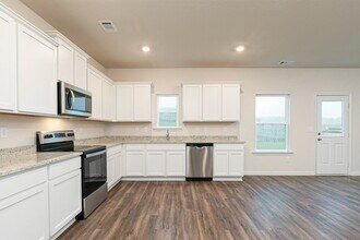 1417 Sodbuster Dr in Locust Grove, GA - Foto de edificio - Building Photo