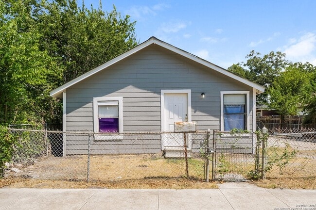 property at 1819 San Carlos St