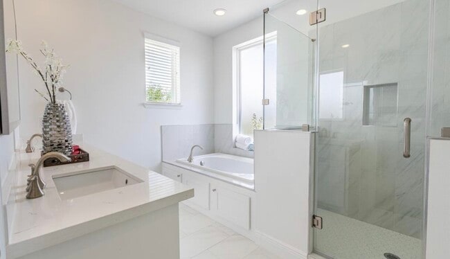 2718 McGowen St in Houston, TX - Building Photo - Building Photo